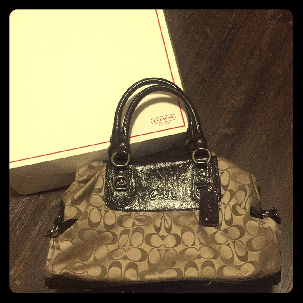 👜👜Elegant Coach bag - champagne&brown combo👜👜